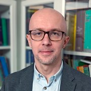 dr Bartłomiej Cieśla